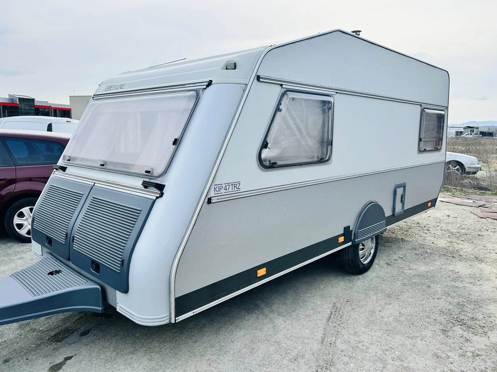 Каравана KIP GreyLine 47 Solar Powered