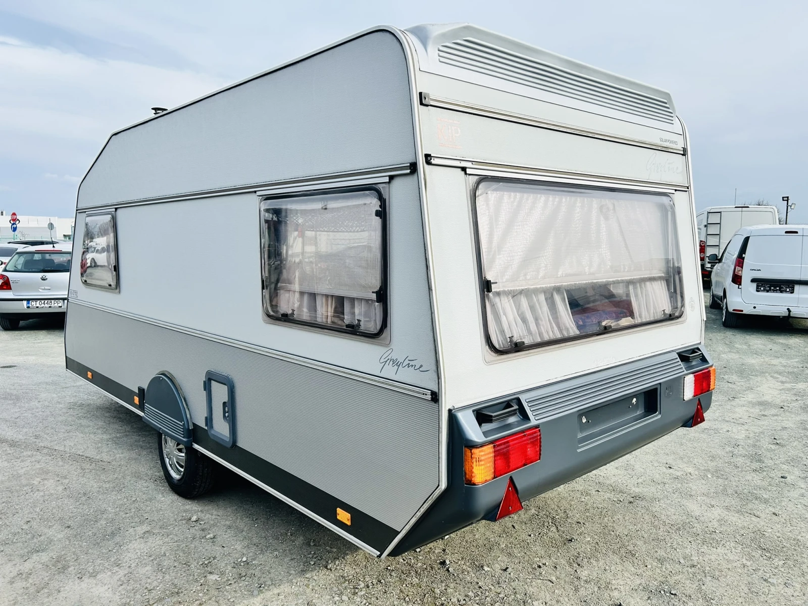 Каравана KIP GreyLine 47 Solar Powered, снимка 3 - Каравани и кемпери - 50649075