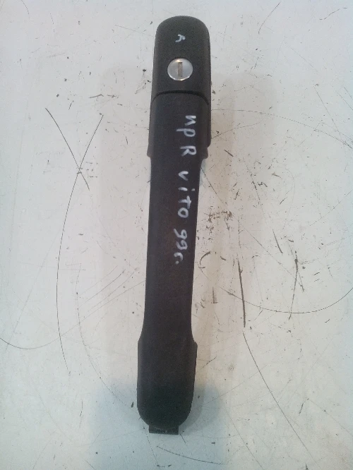 Дръжка врата предна дясна външна Мерцедес Вито