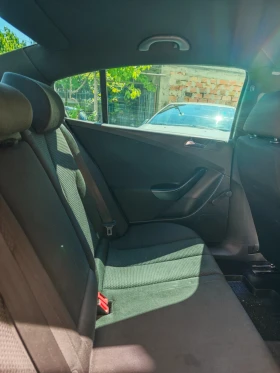 VW Passat - 2700 € / 5280.74 лв. - 28026269 14