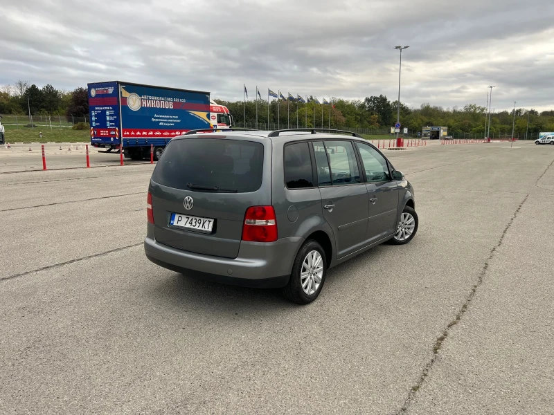 VW Touran 1.9TDI АВТОМАТИК DSG 7МЕСТА, снимка 4 - Автомобили и джипове - 47559333