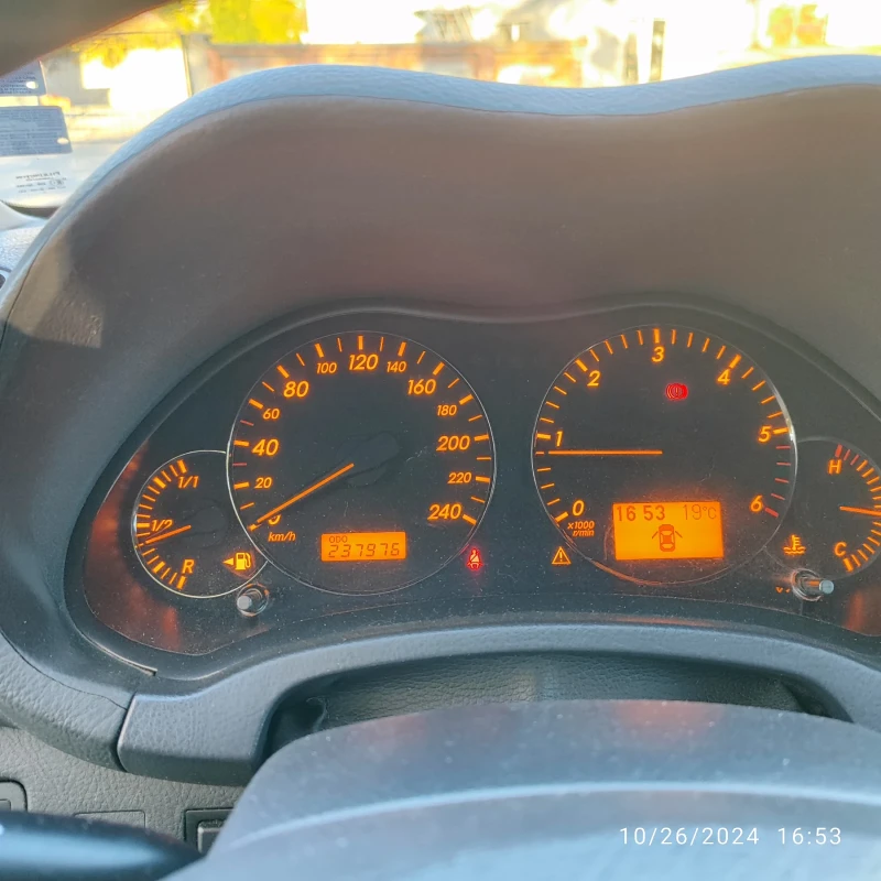 Toyota Avensis T25, снимка 12 - Автомобили и джипове - 47735696