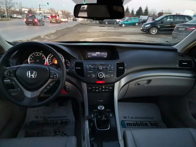 Honda Accord 2.4i/201к.с./КОЖА/УНИКАТ, снимка 13 - Автомобили и джипове - 47747007