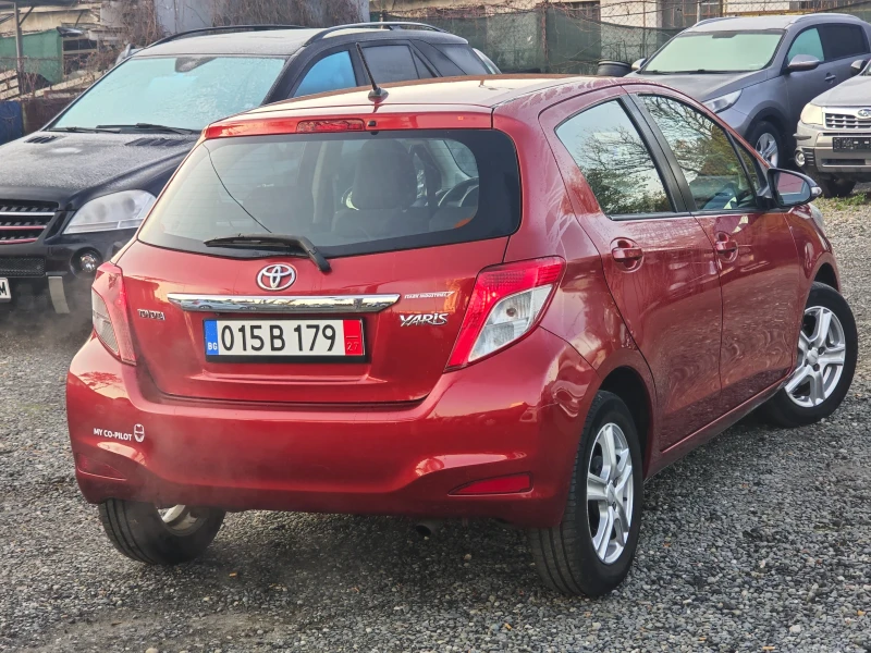 Toyota Yaris 1.3-Навигация, снимка 6 - Автомобили и джипове - 48257580