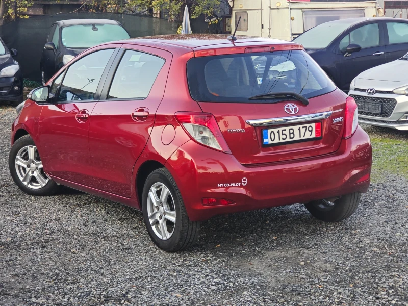 Toyota Yaris 1.3-Навигация, снимка 4 - Автомобили и джипове - 48257580