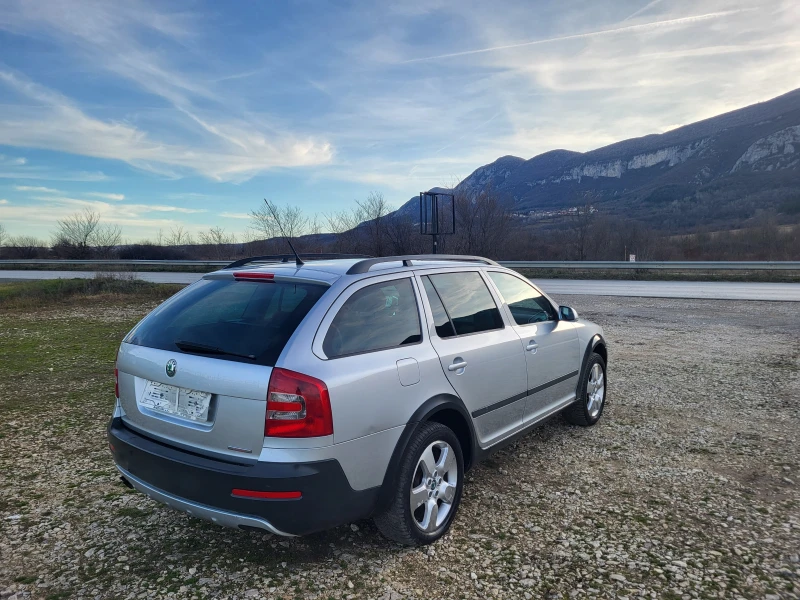 Skoda Octavia 2.0TDi Scout, снимка 5 - Автомобили и джипове - 48399880