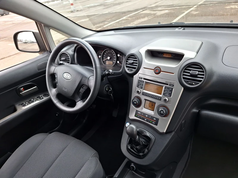 Kia Carens 2.0 газ-бензин , снимка 10 - Автомобили и джипове - 48725766