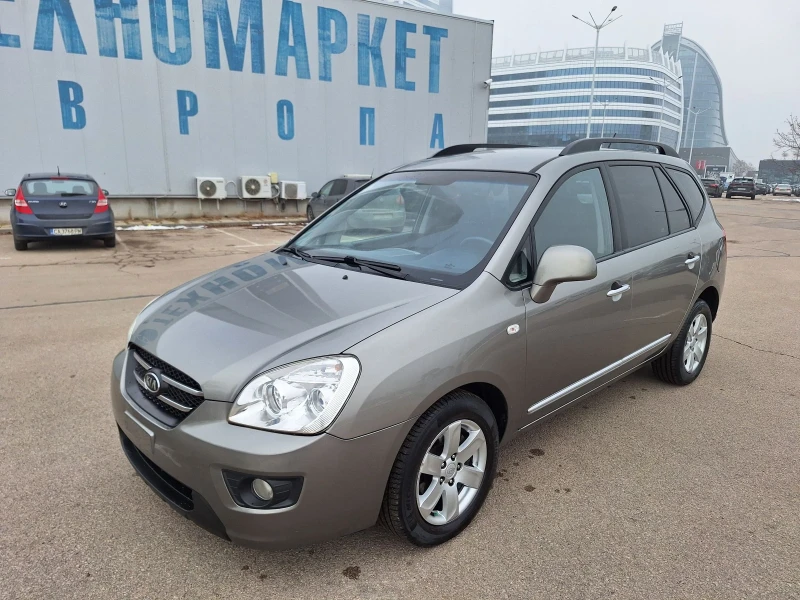 Kia Carens 2.0 газ-бензин , снимка 1 - Автомобили и джипове - 48725766