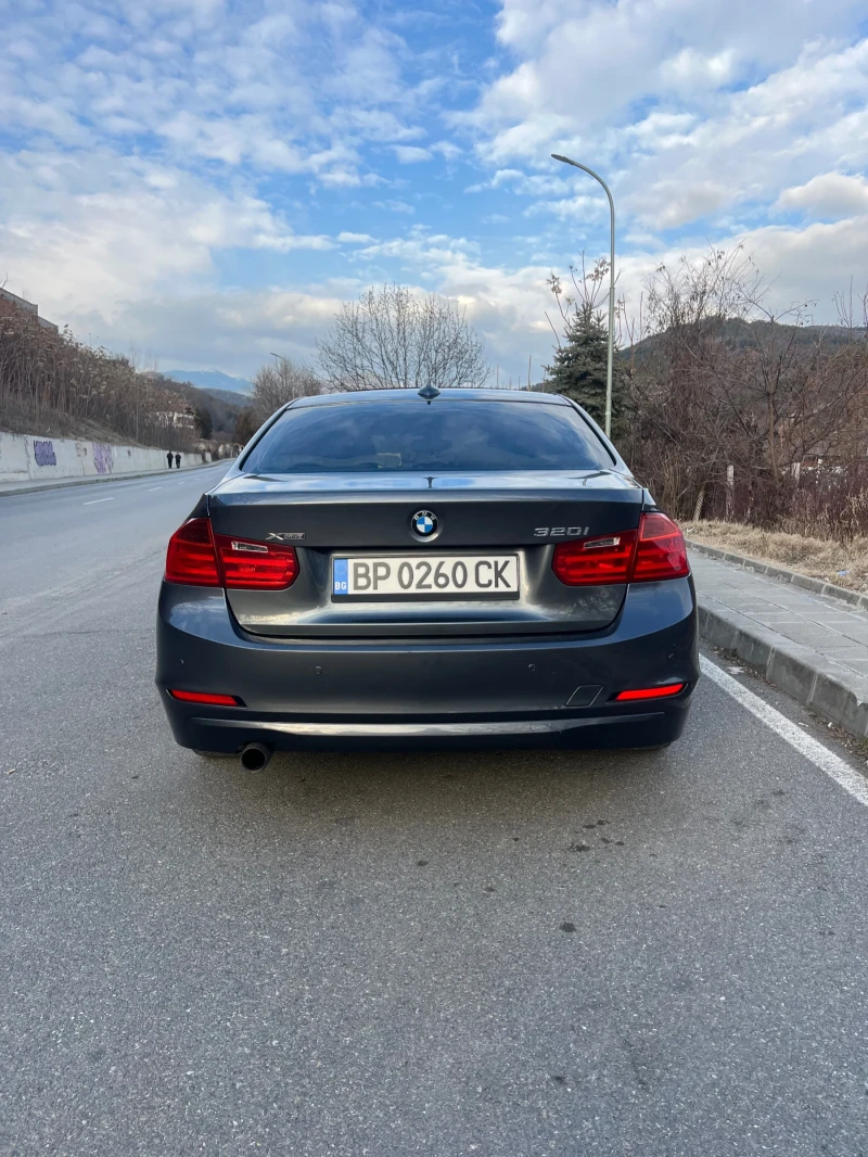 BMW 320 i xDrive, снимка 5 - Автомобили и джипове - 49565727