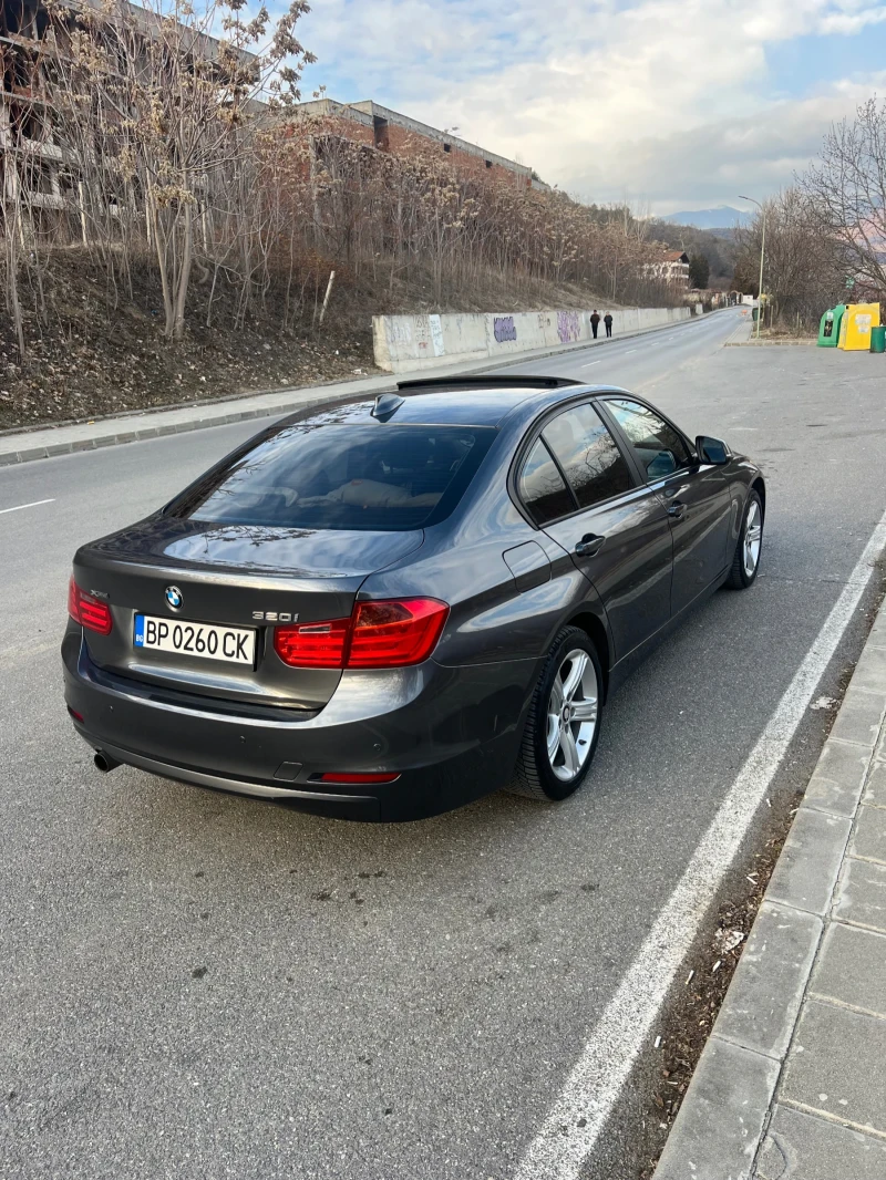 BMW 320 i xDrive, снимка 6 - Автомобили и джипове - 49565727