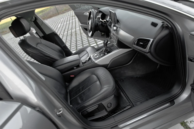 Audi A6 2.0 tdi, Като нова , Keyless, panorama, снимка 10 - Автомобили и джипове - 52852910