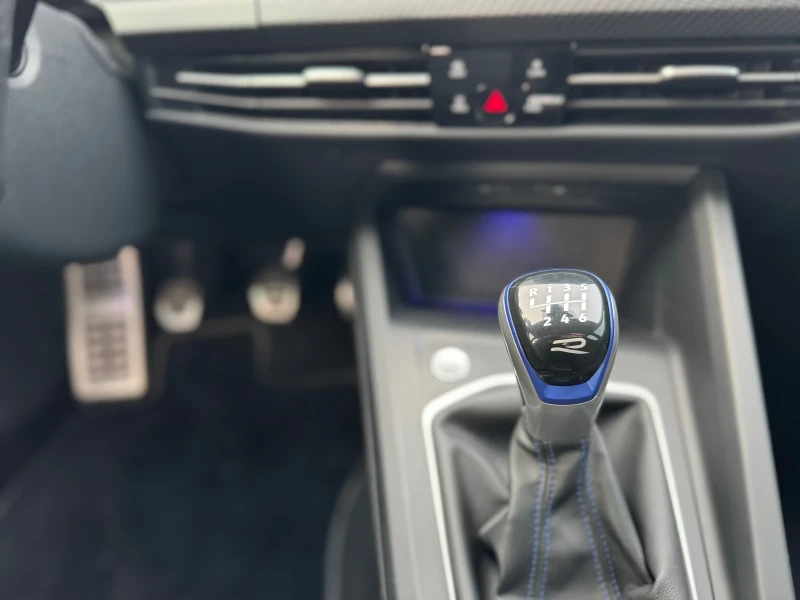 VW Golf R-320ps, снимка 11 - Автомобили и джипове - 52526730