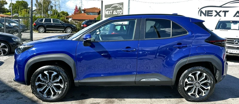 Toyota Yaris Cross 1.5HYBRID 92HP 15000KM LANE ASSIST DISTRONIC, снимка 8 - Автомобили и джипове - 51905721