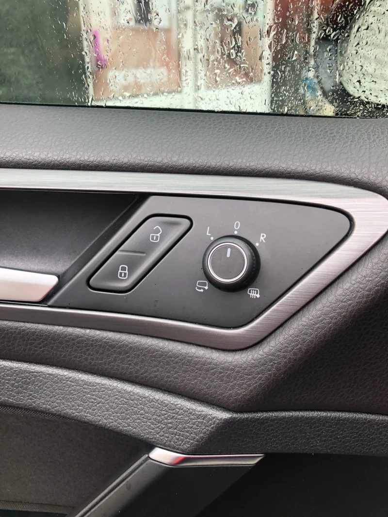 VW Golf Estate 7 1, 6 tdi 116 kc 2018 г., снимка 10 - Автомобили и джипове - 52955328