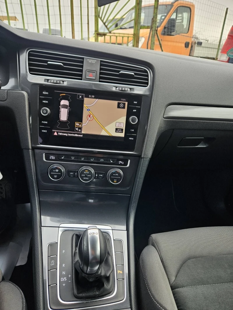 VW Golf Estate 7 1, 6 tdi 116 kc 2018 г., снимка 8 - Автомобили и джипове - 52259695