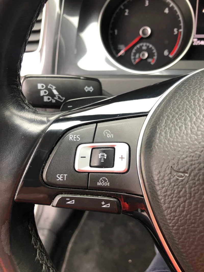 VW Golf Estate 7 1, 6 tdi 116 kc 2018 г., снимка 8 - Автомобили и джипове - 52955328