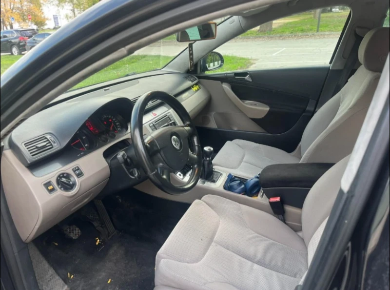 VW Passat 1.9 TDI B6, снимка 7 - Автомобили и джипове - 52390210