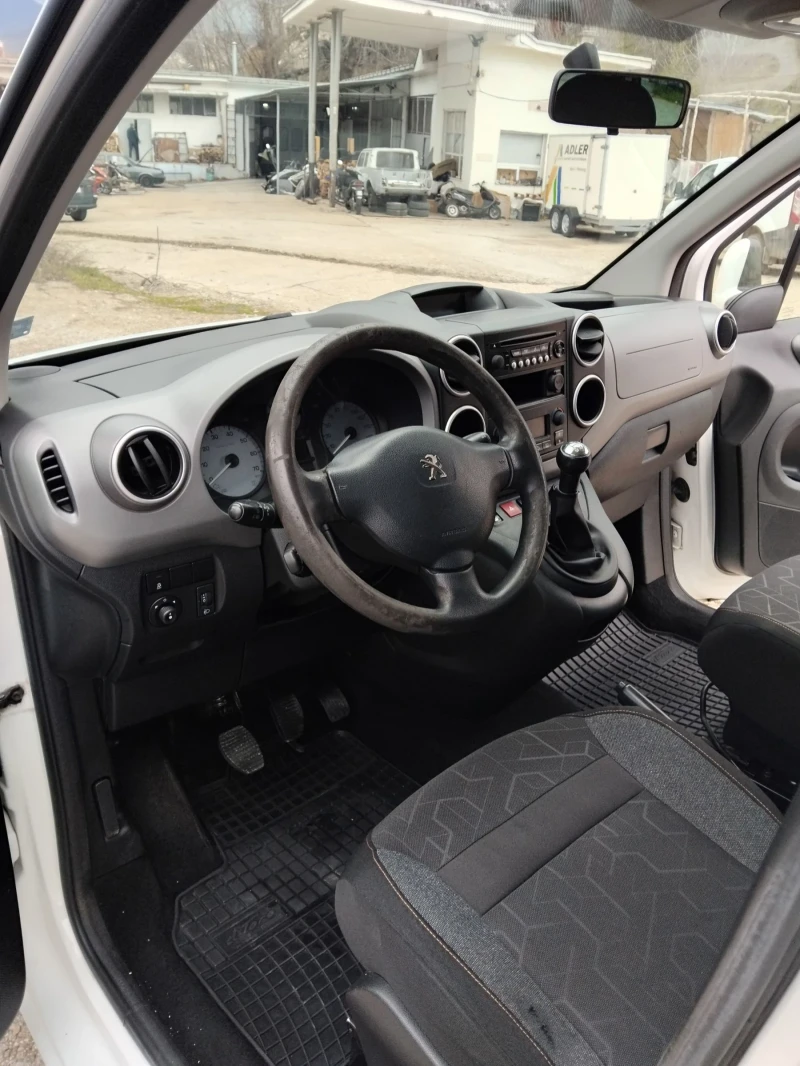 Peugeot Partner 1.6 hdi, снимка 15 - Автомобили и джипове - 53010738