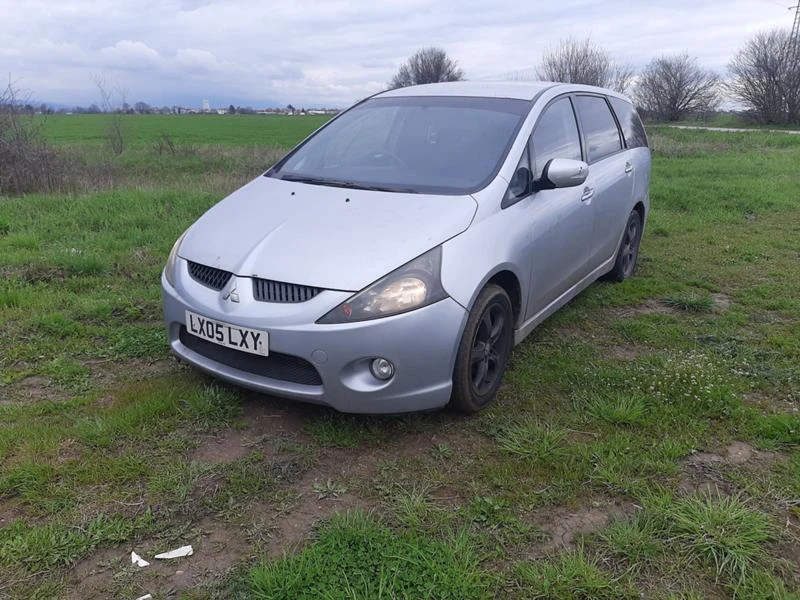 Mitsubishi Grandis 2.4, снимка 1 - Автомобили и джипове - 32656478