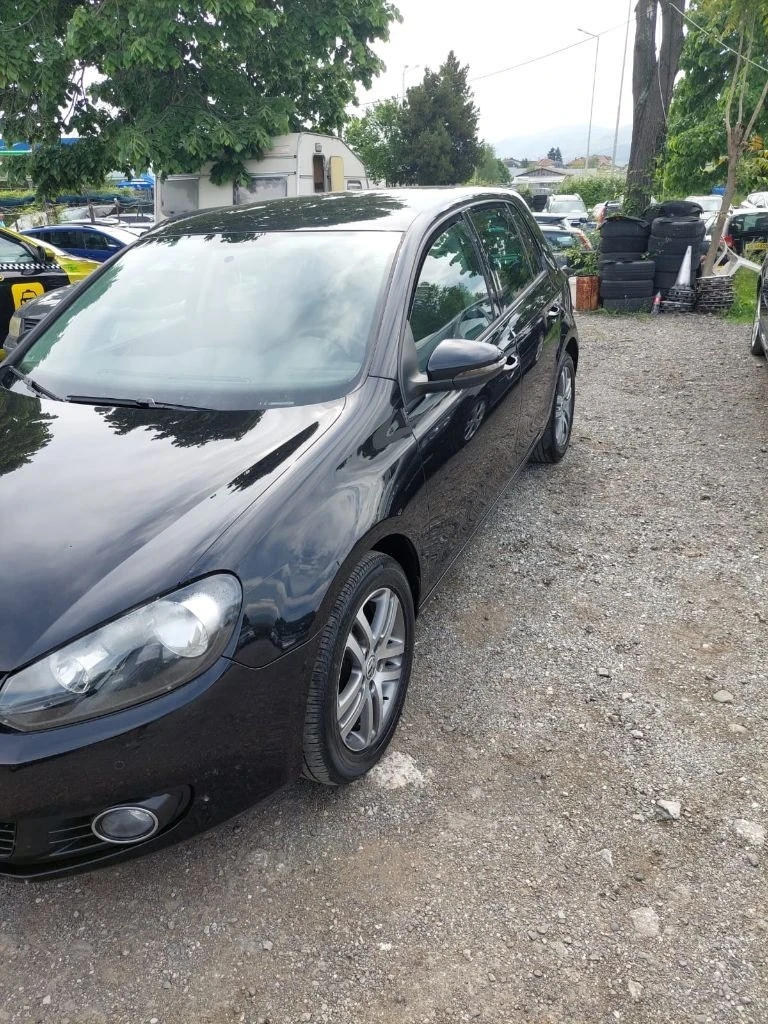 VW Golf 1.6 TDI, снимка 3 - Автомобили и джипове - 40792264