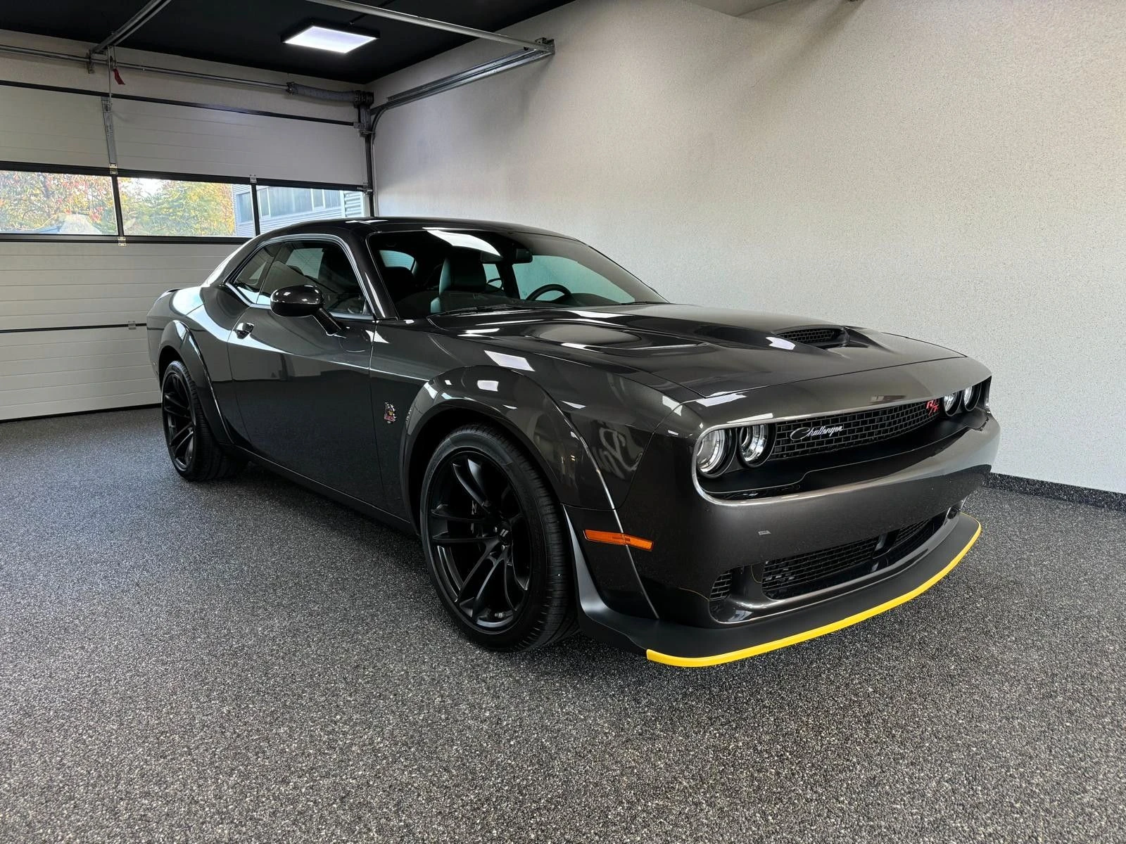 Dodge Challenger 6.4L R/T, снимка 1