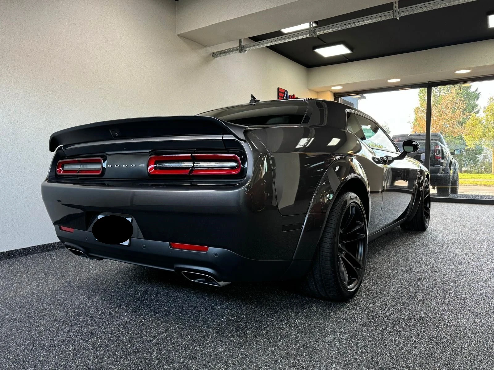 Dodge Challenger 6.4L R/T | Mobile.bg — изображение 17