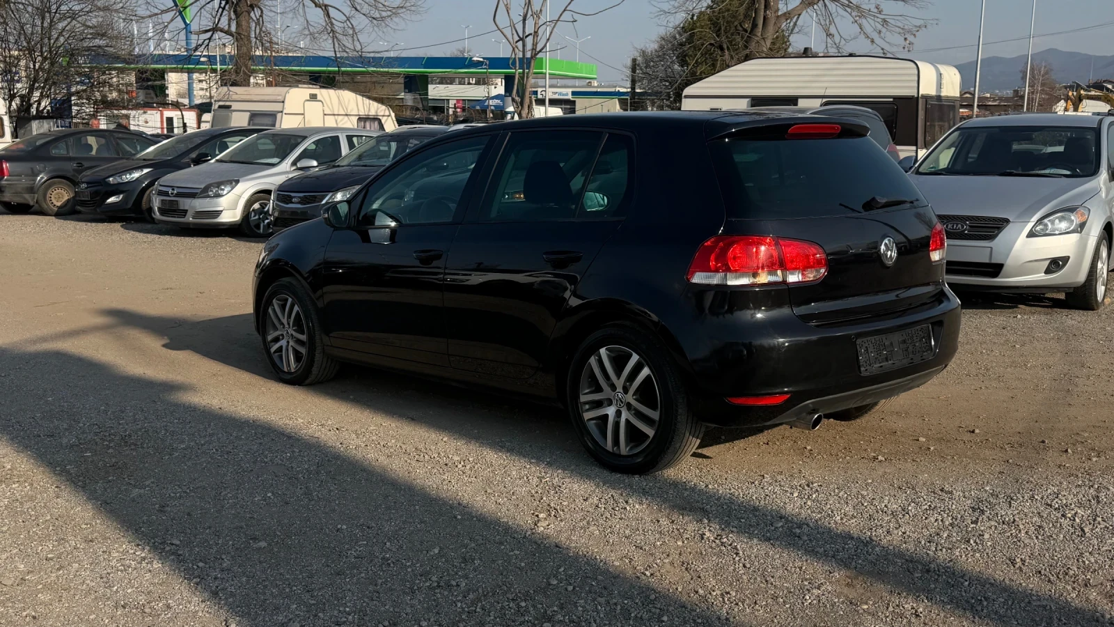 VW Golf 1.6 TDI, снимка 6 - Автомобили и джипове - 53944223