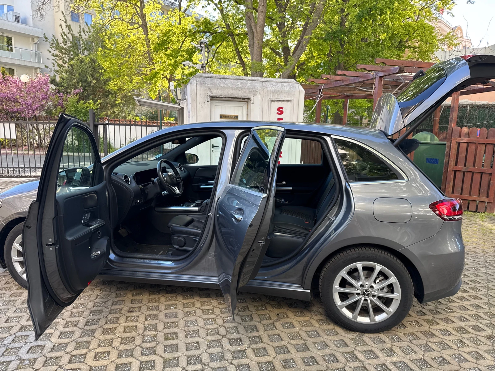 Mercedes-Benz B 180 B180d, W247 - изображение 5