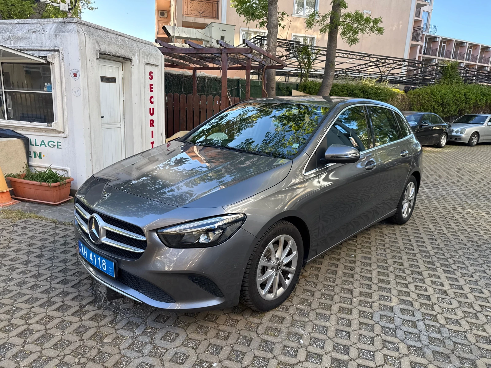 Mercedes-Benz B 180 B180d, W247 - изображение 2