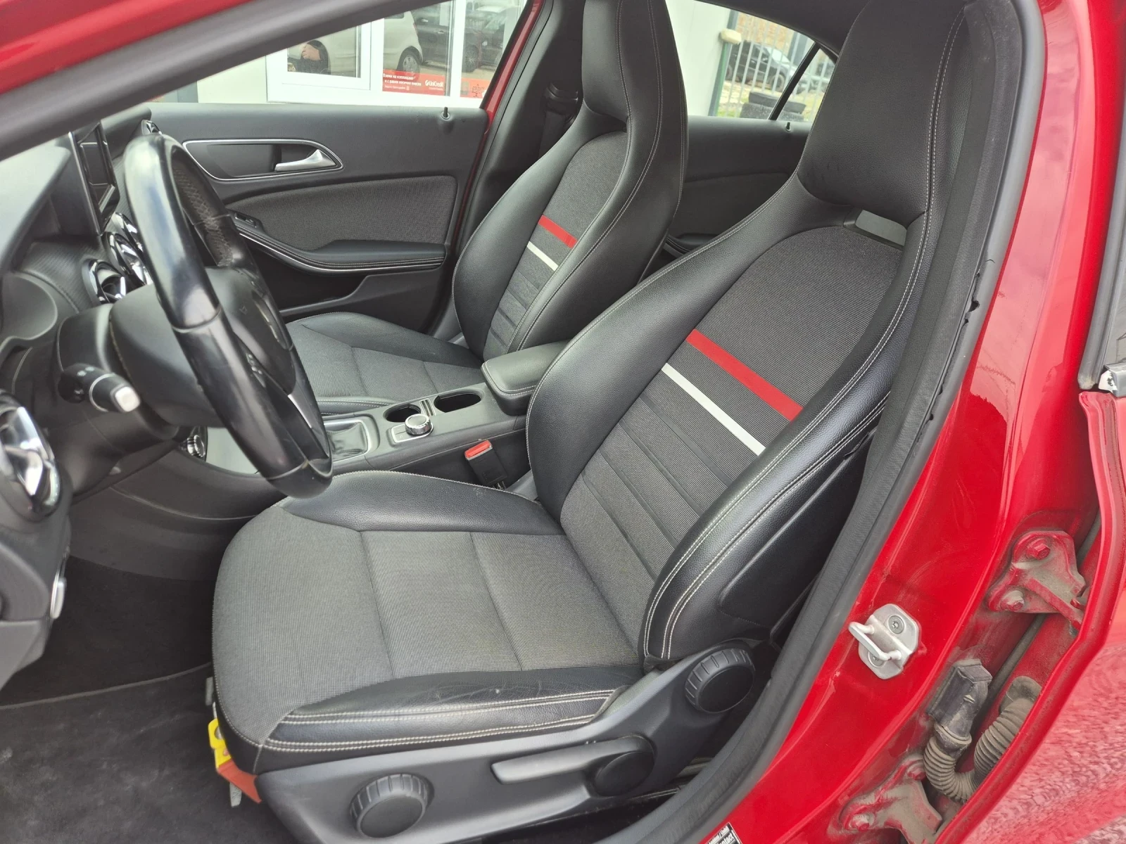 Mercedes-Benz A 180 CDI NAVI , снимка 11 - Автомобили и джипове - 51835718