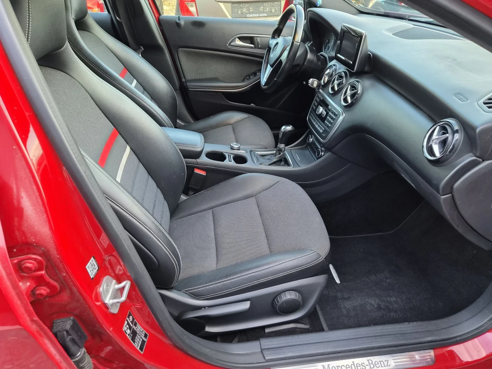 Mercedes-Benz A 180 CDI NAVI , снимка 13 - Автомобили и джипове - 51835718