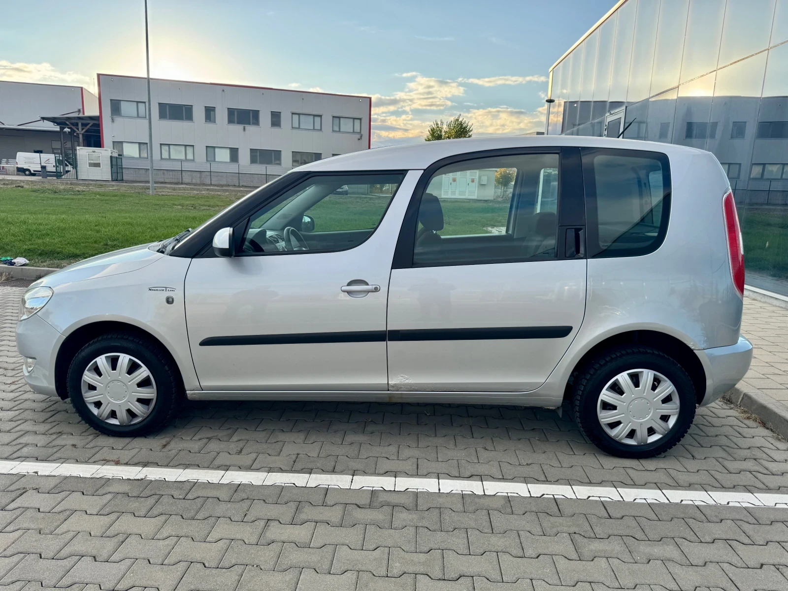 Skoda Roomster 1.2 бензин сменени вериги | Mobile.bg — изображение 8
