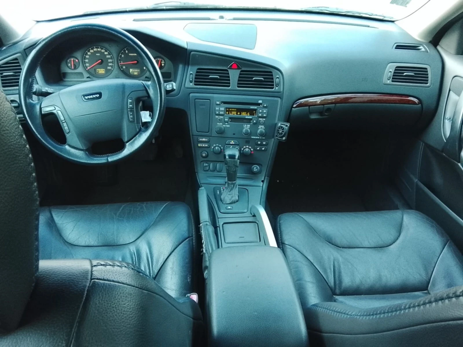 Volvo Xc70 2.4i Automatic 4x4 - изображение 7