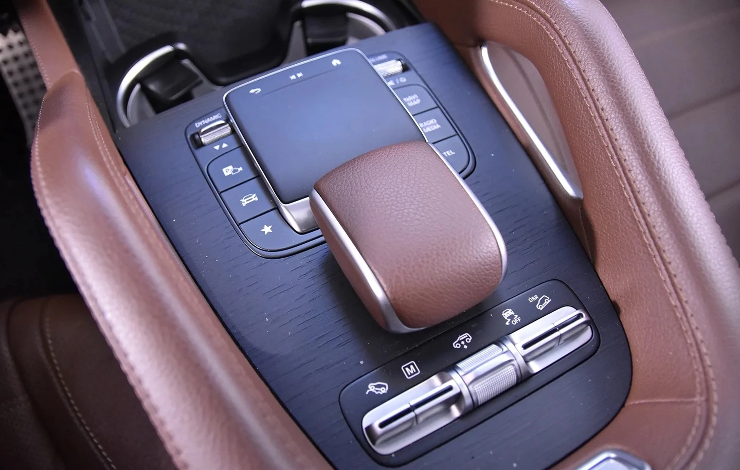 Mercedes-Benz GLS 450 d 4MATIC AMG-Line, снимка 7 - Автомобили и джипове - 53715611