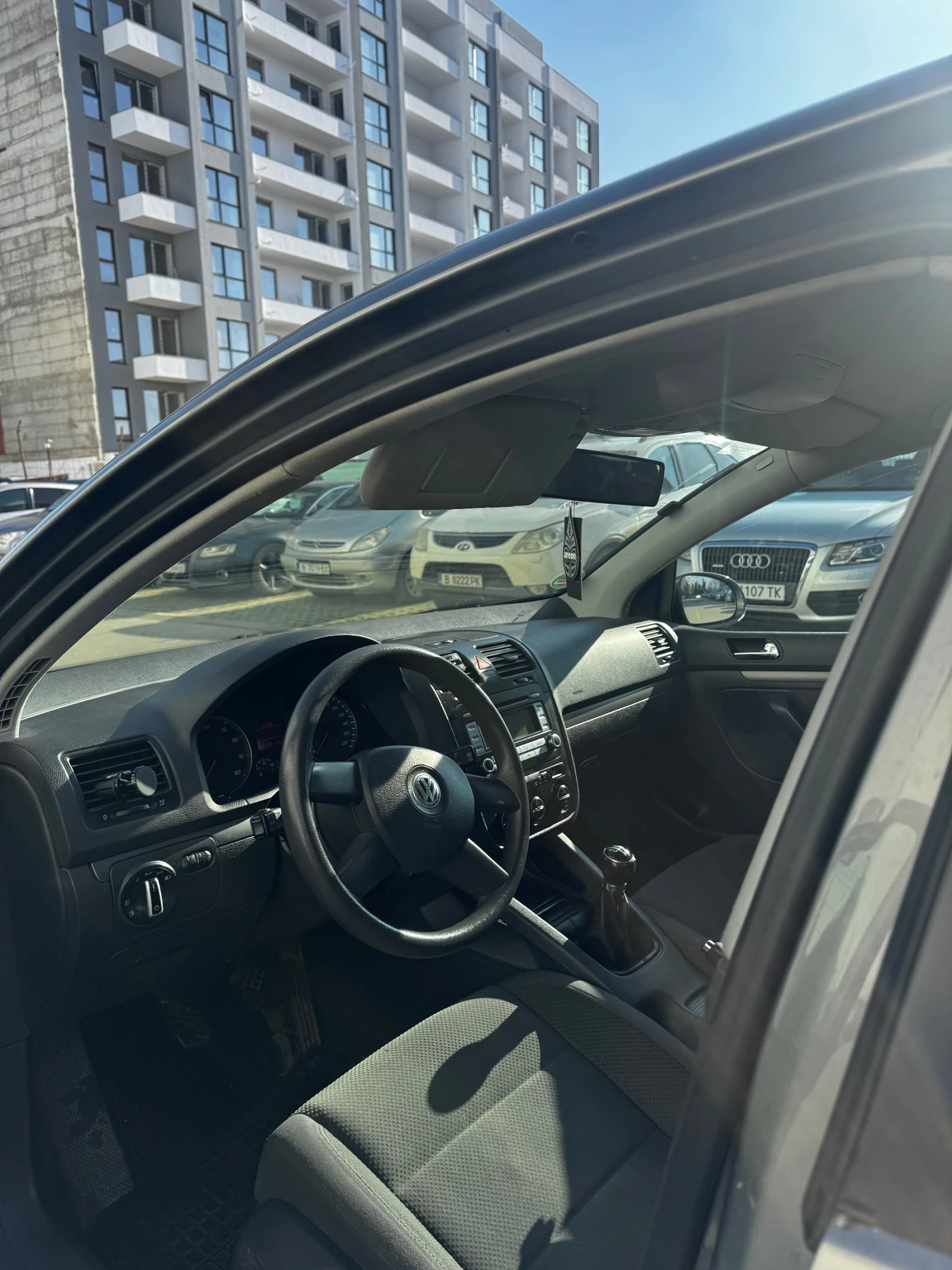 VW Golf 1.4 i, снимка 4 - Автомобили и джипове - 53721642