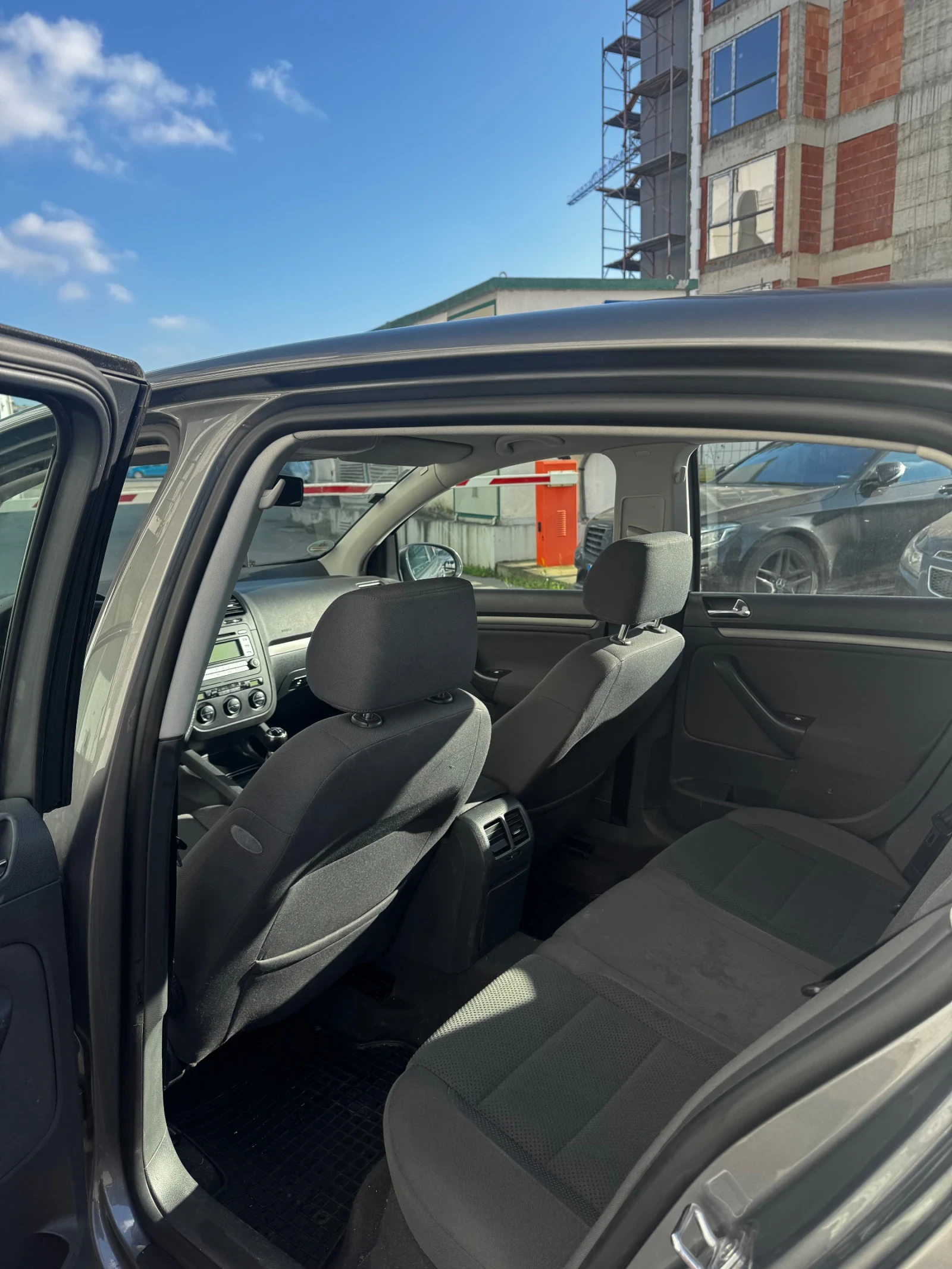 VW Golf 1.4 i, снимка 5 - Автомобили и джипове - 53721642