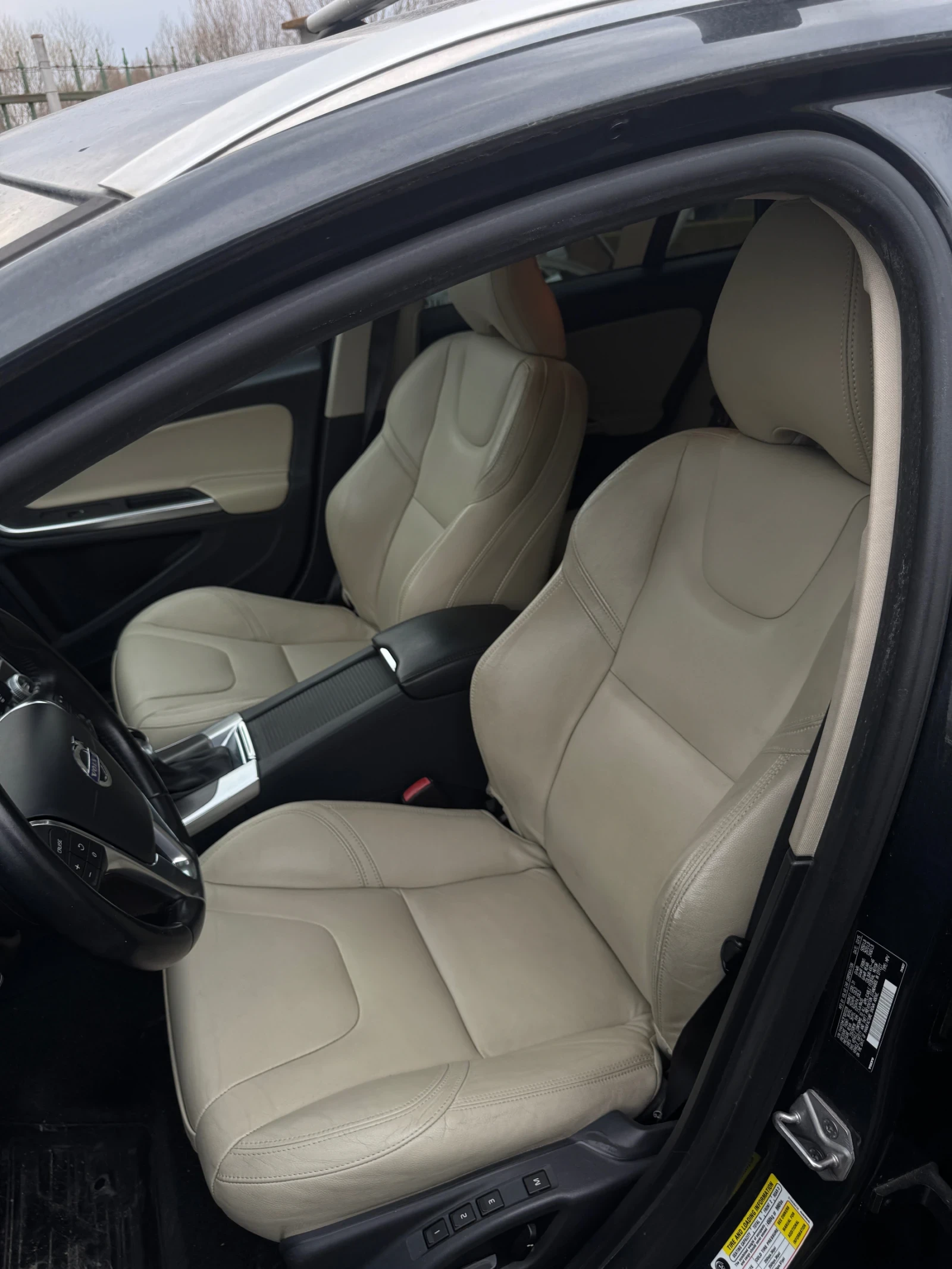 Volvo V60 Cross Country, снимка 12 - Автомобили и джипове - 53799705