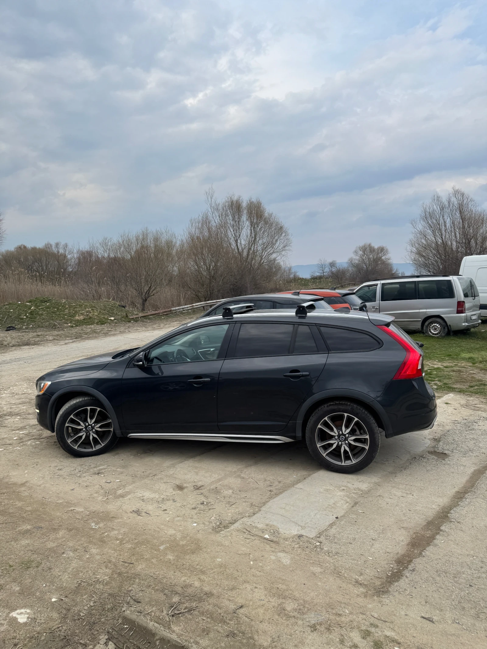 Volvo V60 Cross Country, снимка 3 - Автомобили и джипове - 53799705