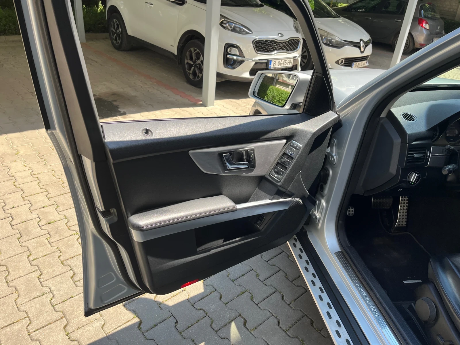 Mercedes-Benz CLK 350, снимка 7 - Автомобили и джипове - 53839777