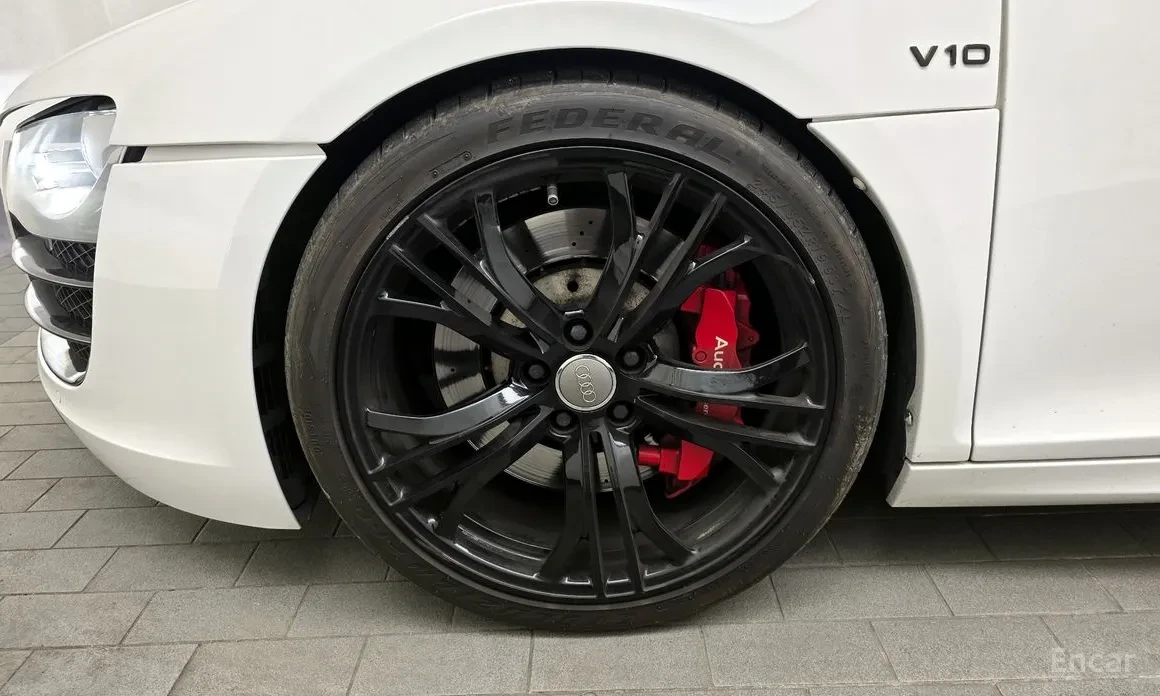 Audi R8, снимка 5 - Автомобили и джипове - 54009326