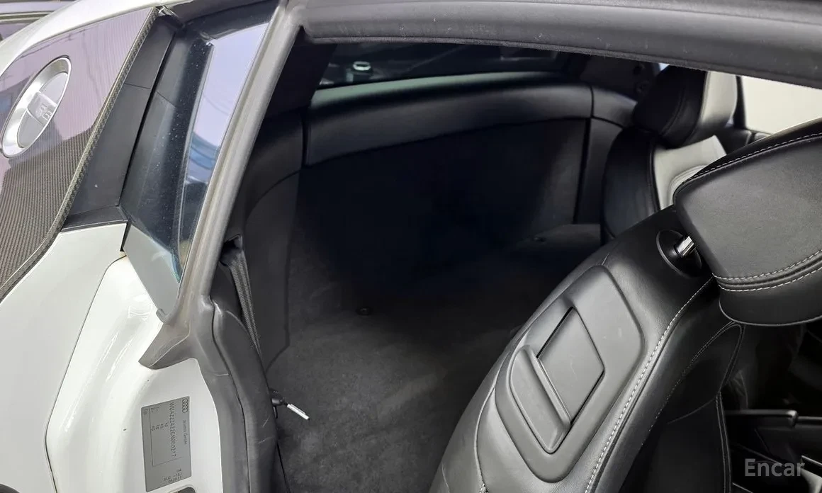 Audi R8, снимка 15 - Автомобили и джипове - 54009326