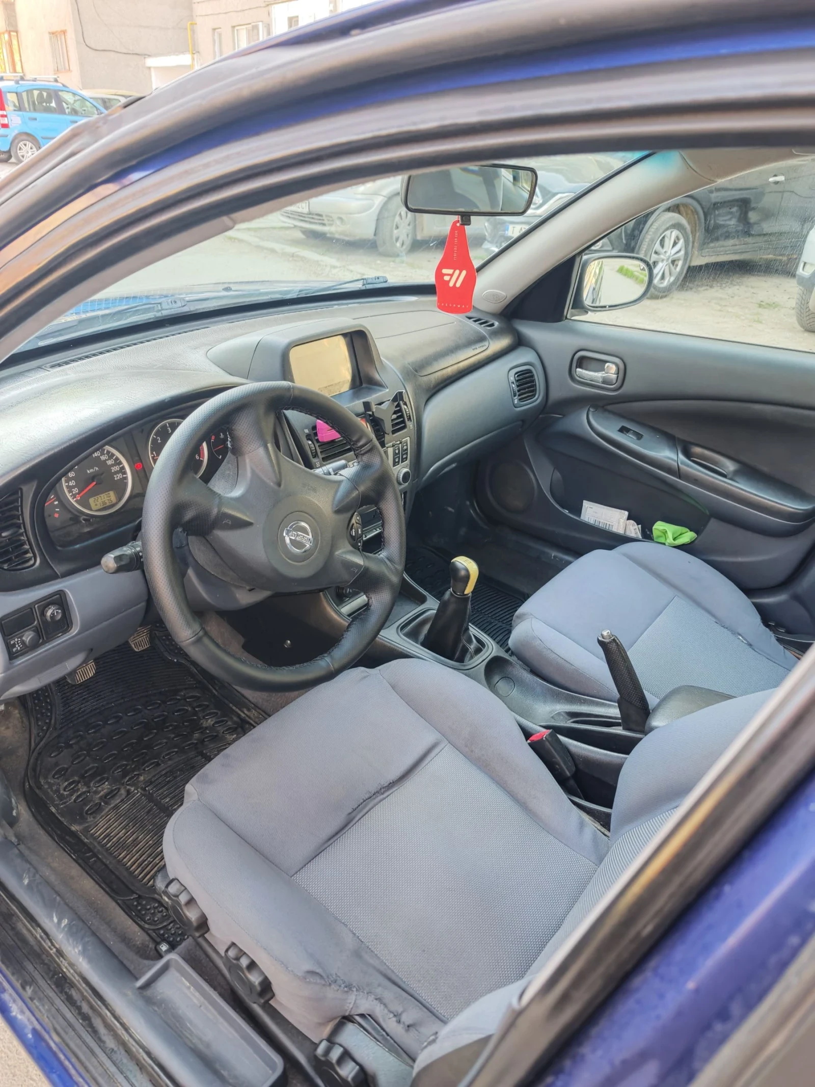 Nissan Almera 1.5dci, снимка 6 - Автомобили и джипове - 54295443