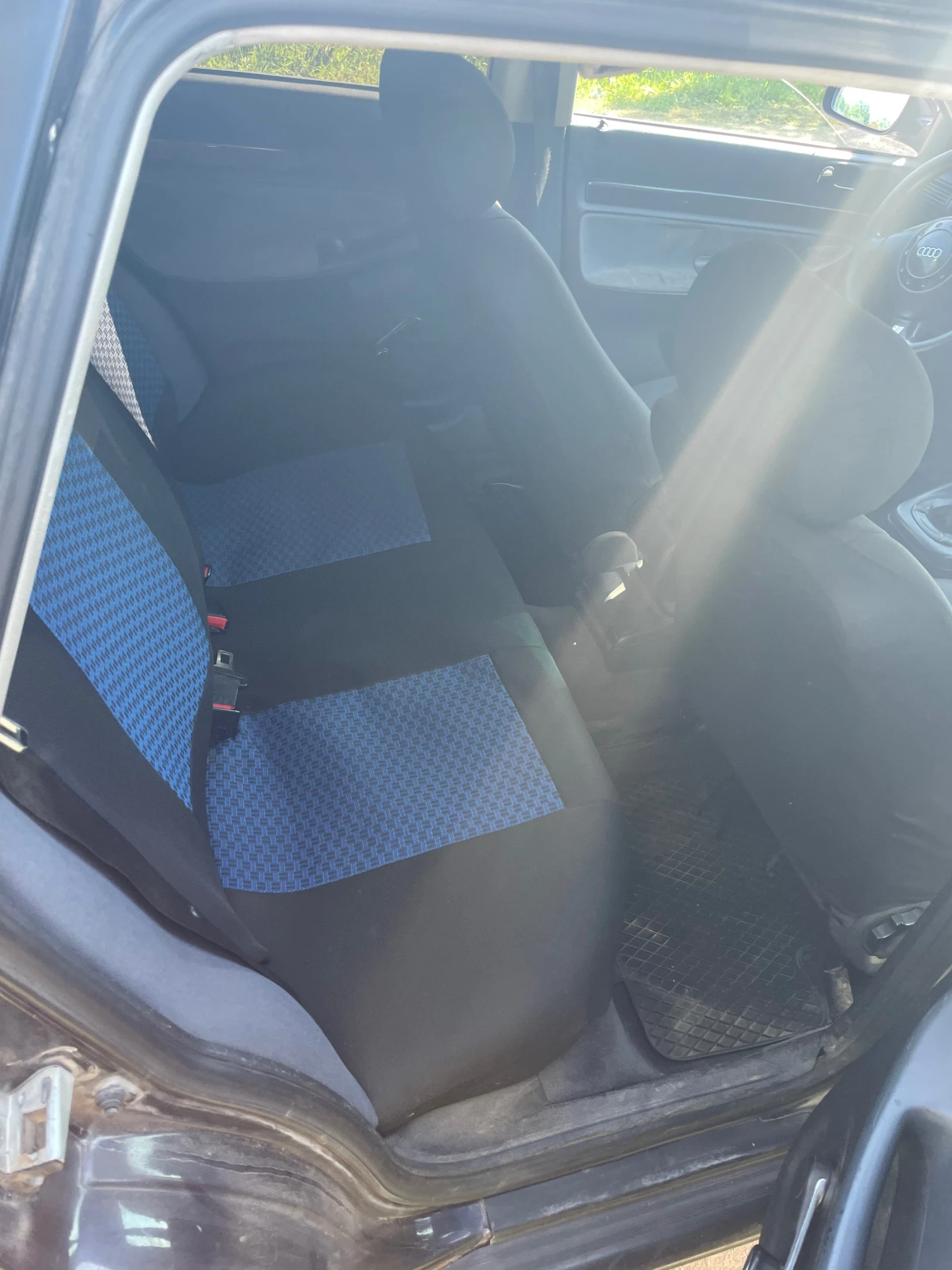 Audi A4 1.9 tdi, снимка 12 - Автомобили и джипове - 54336355