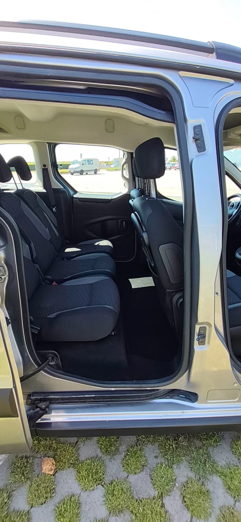 Peugeot Partner OUTDOOR, снимка 6 - Автомобили и джипове - 54594513