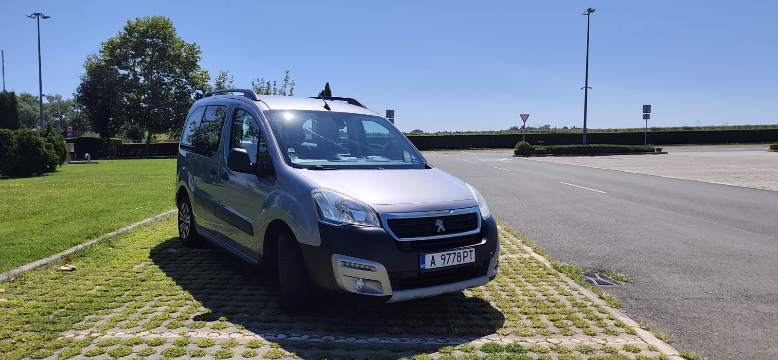 Peugeot Partner OUTDOOR, снимка 5 - Автомобили и джипове - 54594513