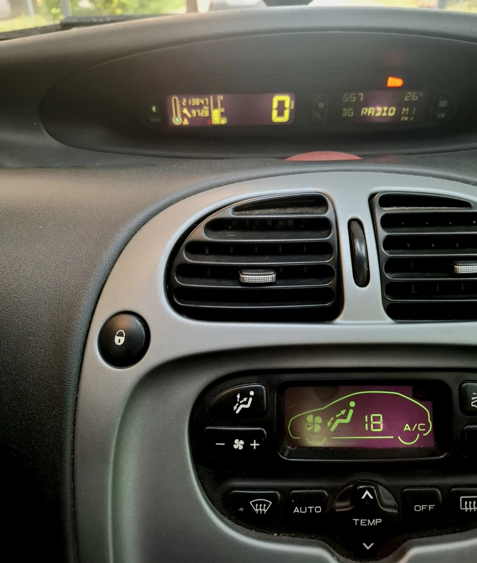 Citroen Xsara picasso, снимка 9 - Автомобили и джипове - 54929481