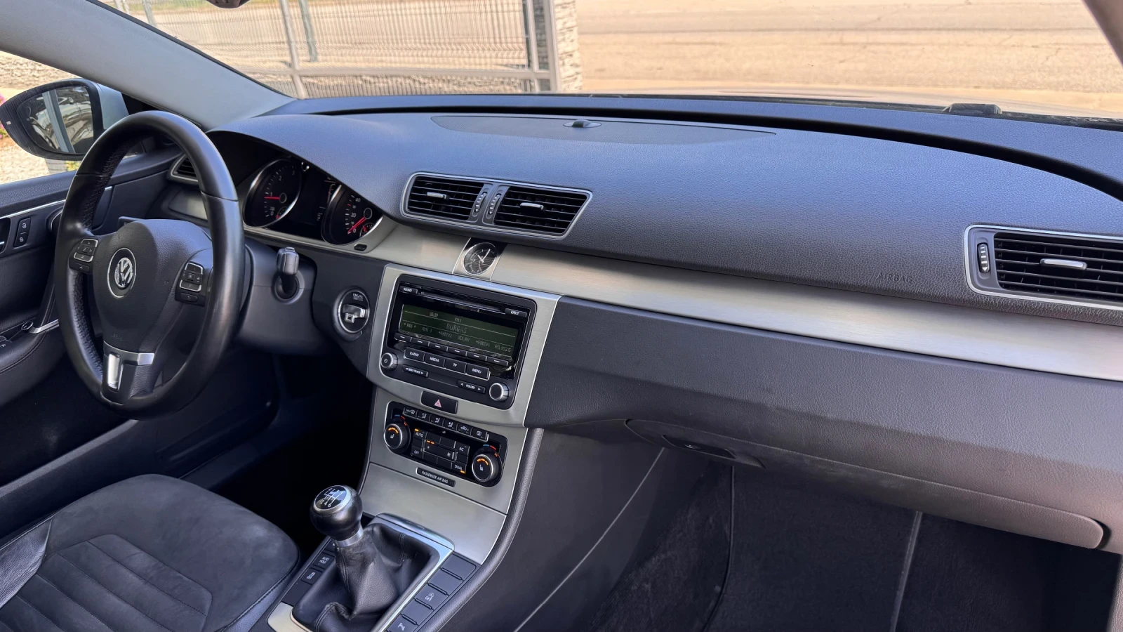 VW Passat 2.0TDI 140кс Bluemotion* Highline* , снимка 10 - Автомобили и джипове - 54955316