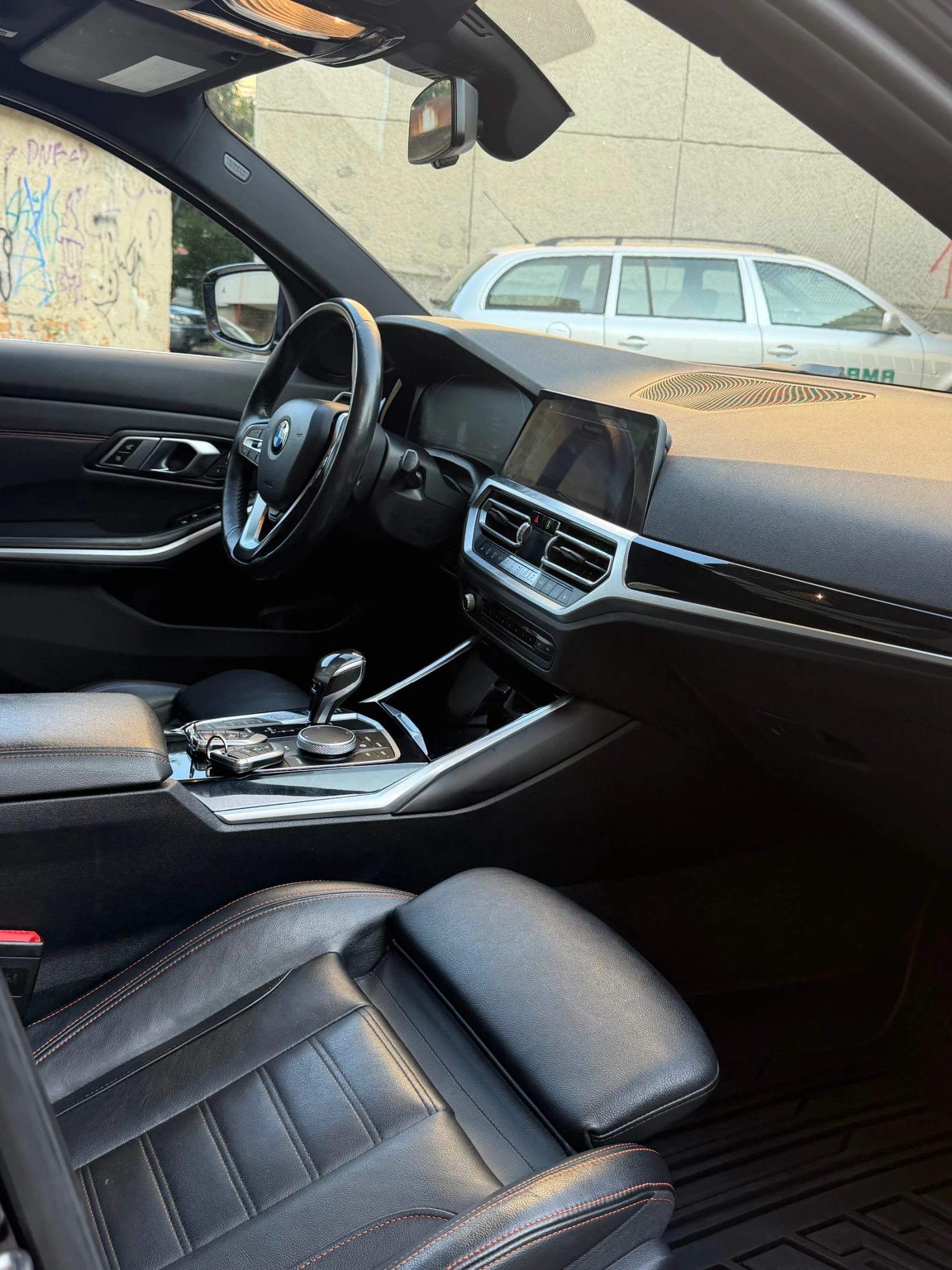 BMW 330, снимка 10 - Автомобили и джипове - 55328734