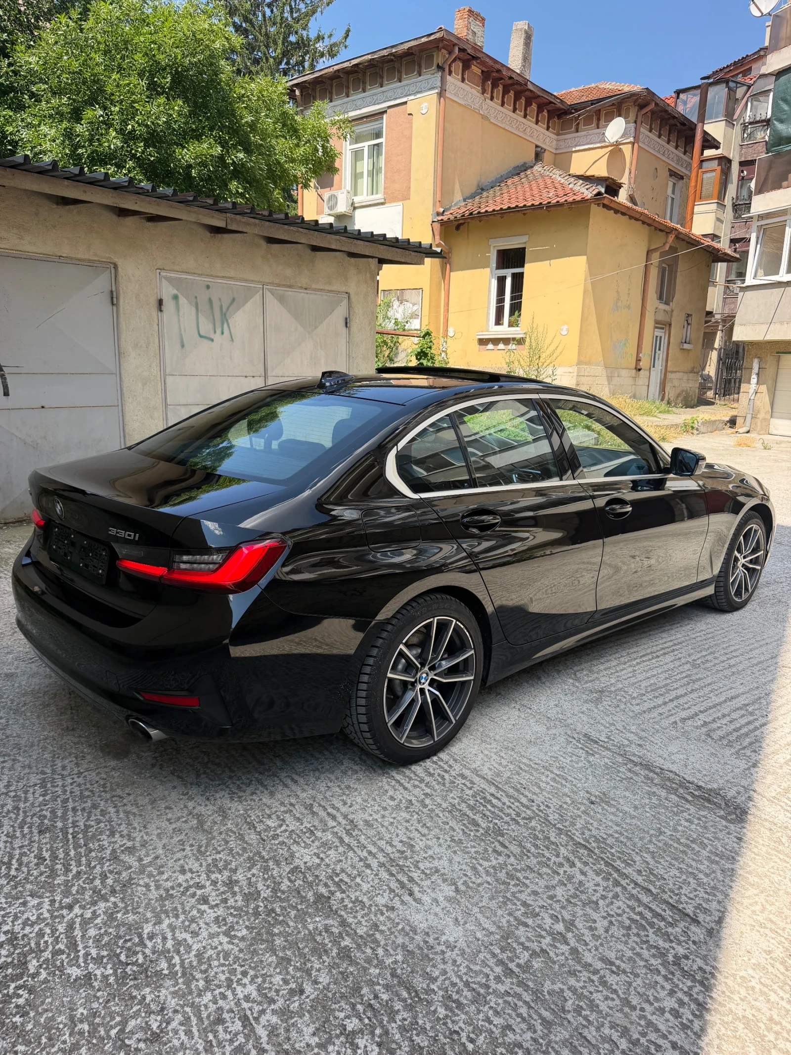 BMW 330, снимка 6 - Автомобили и джипове - 55328734