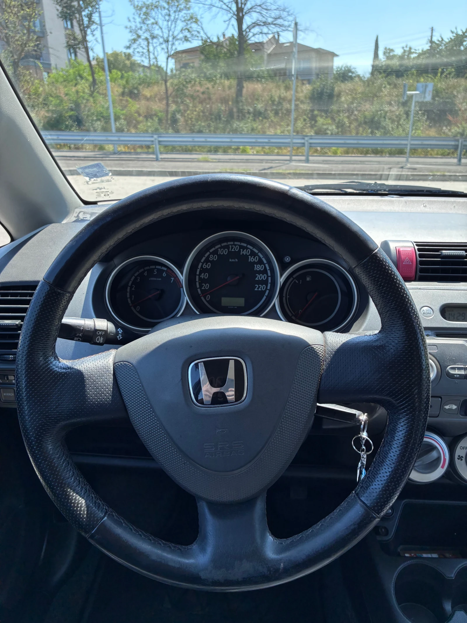 Honda Jazz 1.2i-Dsi, снимка 15 - Автомобили и джипове - 55584625